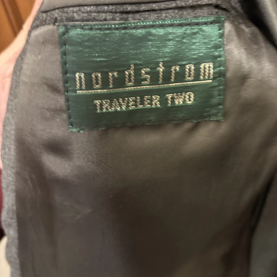 Traje de dos piezas Nordstrom Travelers para hombre, chaqueta 36R pantalones 32X30, gris; 100 % lana Foto 2 de 4