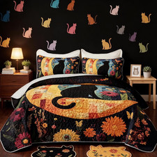 Adorable Cat Moon Quilt Set for Kids, Lightweight Summer Decor with 2 Pillowcase
