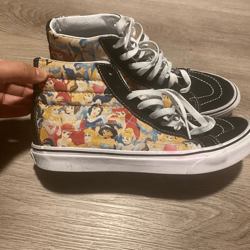 RARE Vans x Disney Sk8 Hi Slim Princess Sneakers Limited  display picture 3