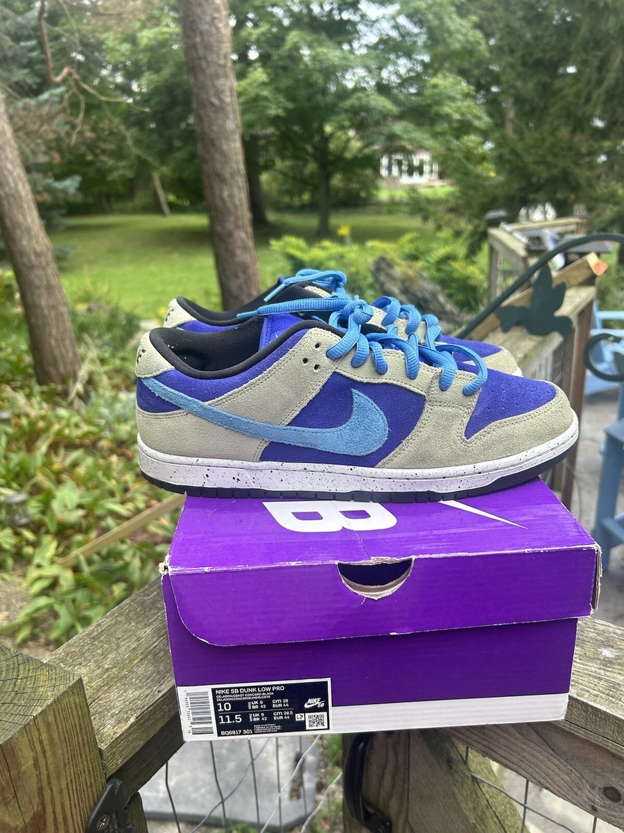 celadon dunks on feet