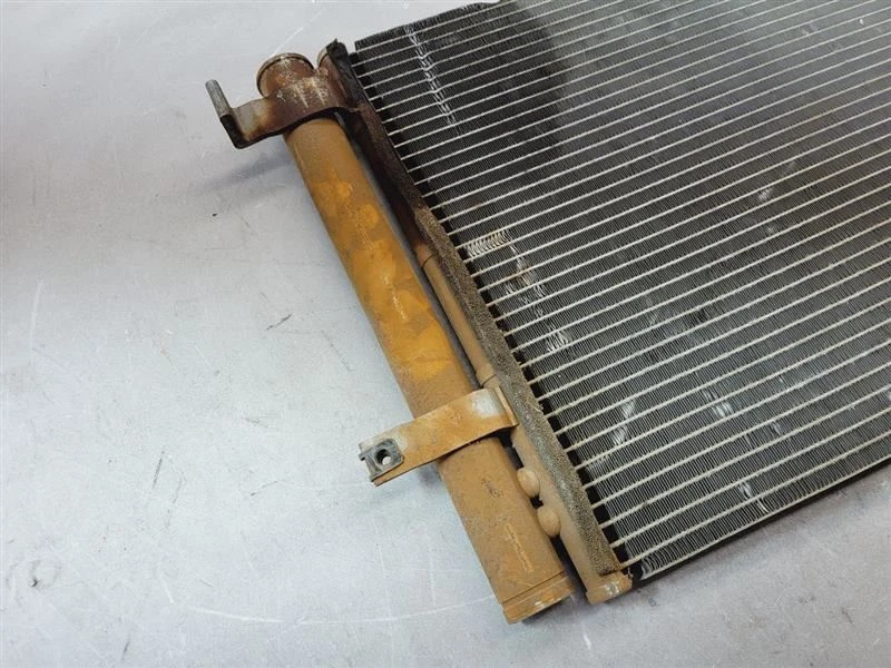 Condensador de aire acondicionado Hyundai Elantra 2001 2002 2003 2004 2005 2006 97606-2D000 Foto 2 de 4