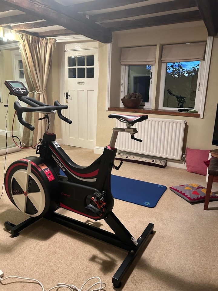 Watt Bike Pro Trainer Top Quality Stationary Bike For Spinning