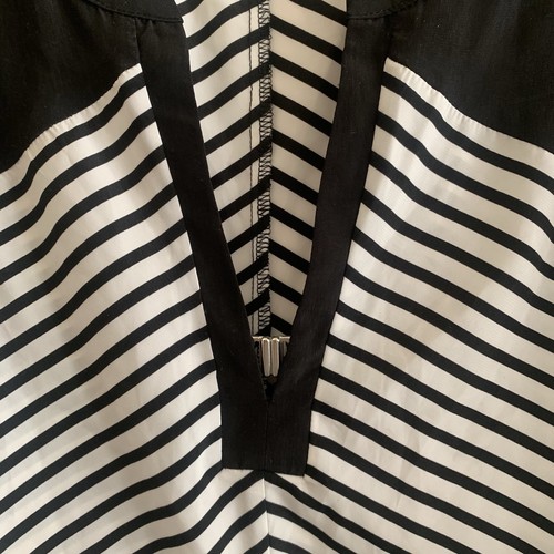 Women’s NY&Co XL Vneck Patterned Black and White Tunic Length Top Long Sleeve - Picture 2 of 6