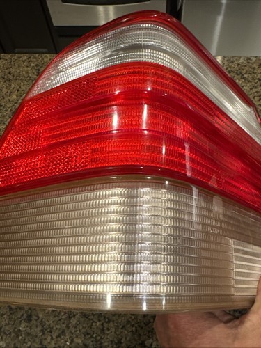 1996-99 Mercedes W140 GENUINE OEM Left Tail Light Assembly VERY GOOD CONDITION - Picture 8 of 24