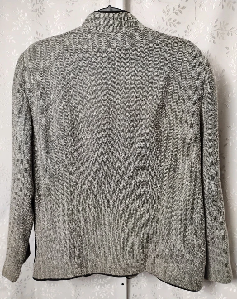 Chaqueta para mujer ALFRED DUNNER frente abierto talla 18 blanca y negra floral con cuentas artística Foto 2 de 4