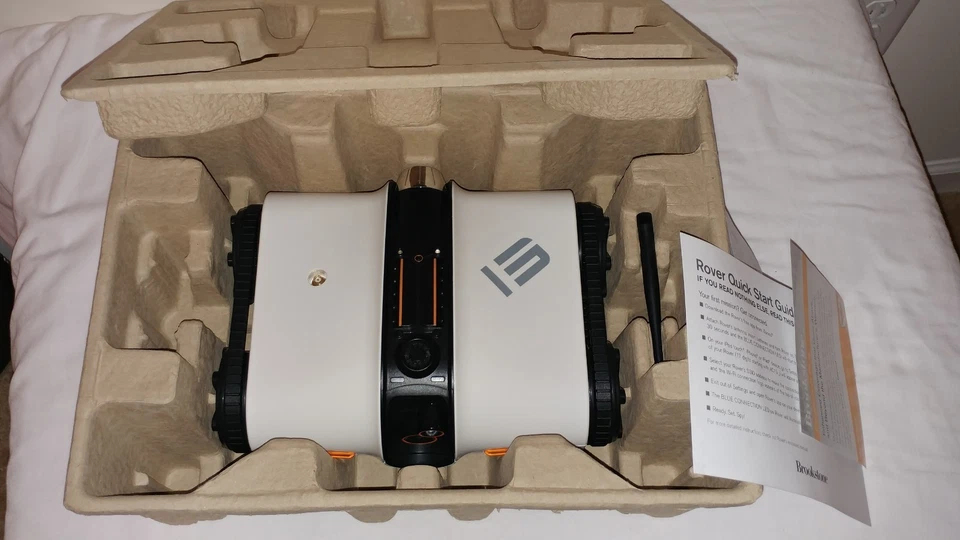 Brookstone Picture Taking App-Controlled Spy Tank Rover WiFi Vehicle AC13 - Image 3 of 4