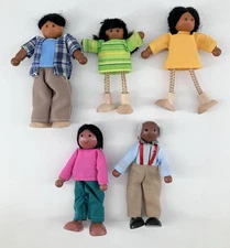 Plan Toys Wooden Ethnic Family 74160 Poseable Doll Family Mom Dad Girl Grandpa