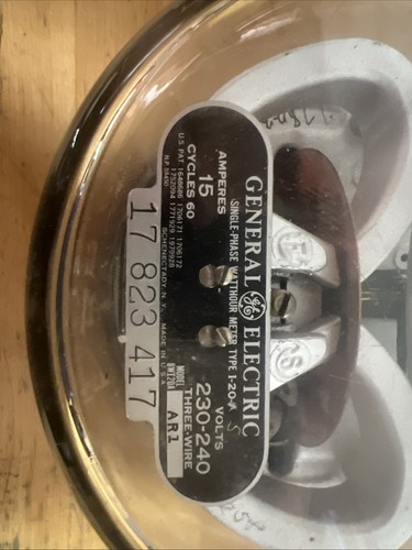 General Electric 15 AMP230/240 Volt 3 Wire Watthour Meter - Picture 2 of 8