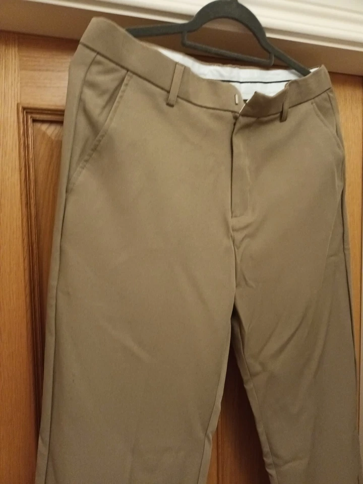 Pantalones de trabajo elegantes elegantes beige cintura 32 X 29 largo para hombre  Foto 3 de 4