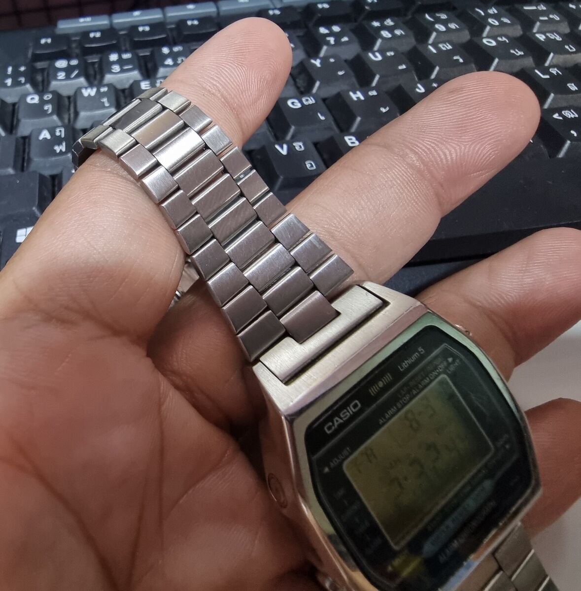 Rare Vintage CASIO H101 106 MARLIN Japan Digital Watch Rare Vintage CASIO H101 106 MARLIN Japan Digital Watch