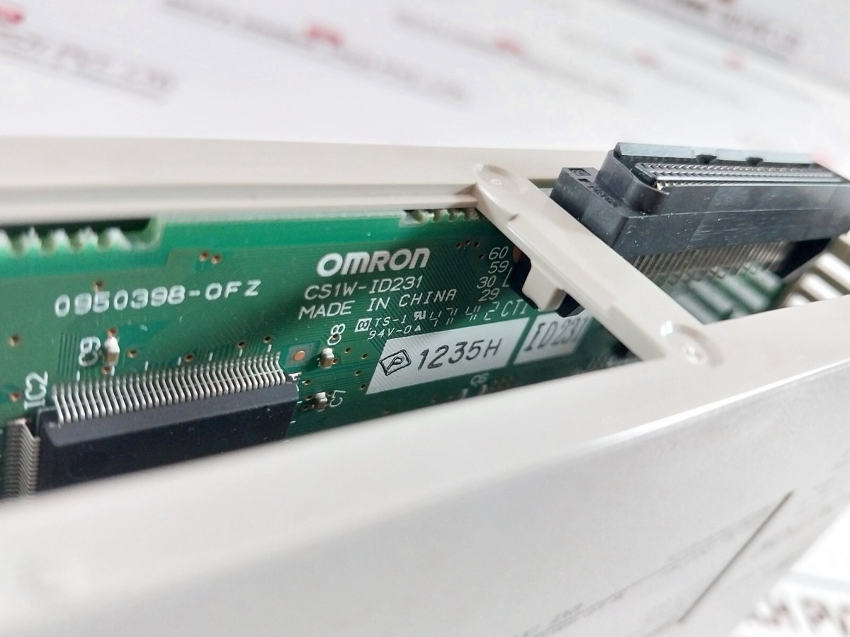 OMRON CS1W-ID231 PLC Input Unit 24V DC 0950398-OF Z KCC-REM-OMR
