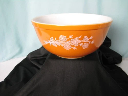 Pyrex Corning Ware 403 mixing Bowl Butterfly Meadow 2.5 qt Oven and microwave