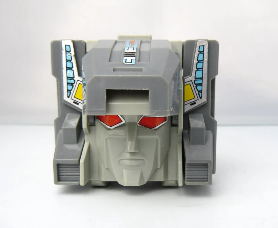 Transformers Fortress Maximus Body and Cerebros Head G1 Vintage 1987 VGC! - Image 3 of 4