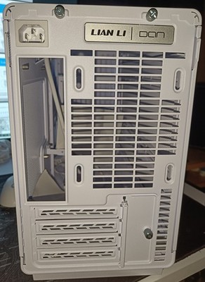 Lian Li DAN Cases A3-mATX Wood Edition PC-Gehäuse mit OVP