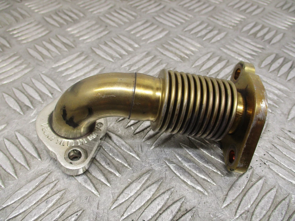 2017 Mercedes W205 C220D 2.1 Diesel OM651.921. Tubo EGR A6511411004 38K - Imagem 3 de 4