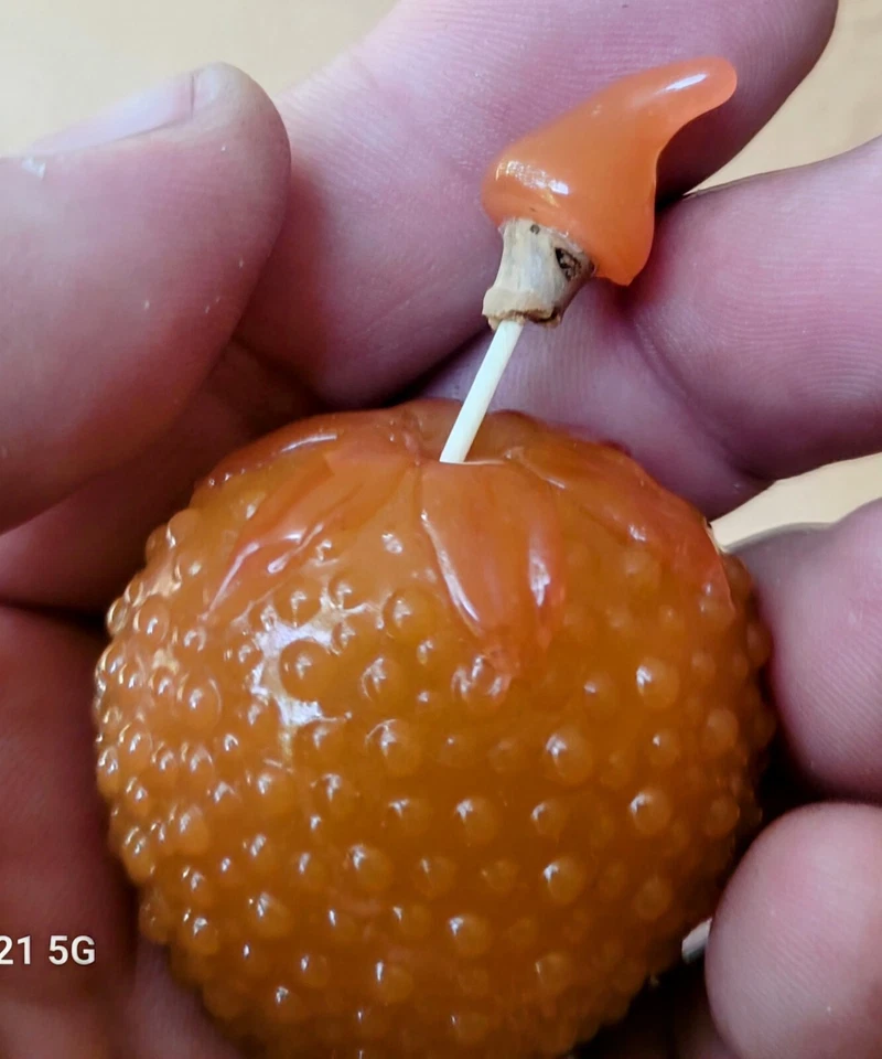 Vintage Chinese Strawberry Peking Glass Snuff Bottle - RARE - Image 4 of 4