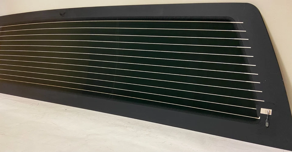 Fit 2007-2013 GMC Sierra 1500 2500 3500 Rear Glass Window Stationary w/Heated Foto 2 de 4