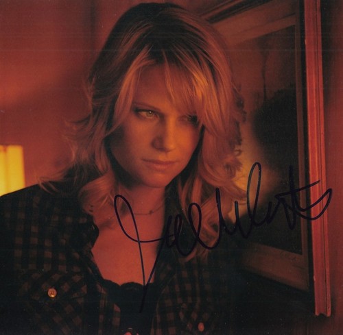 JOELLE CARTER hand-signed JUSTIFIED 8x10 w/ uacc rd coa SEXY COLOR CLOSEUP SCENE - Picture 2 of 2
