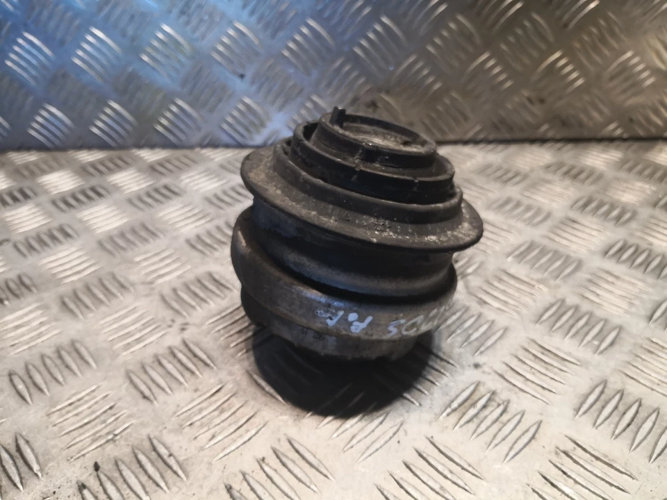 MERCEDES-BENZ S 320 CDI W220 Supporto Motore Lato Destro 2202401817 - Изображение 2 из 3