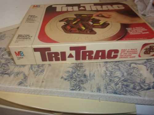 Vtg. 1980 "Tri Trac" Milton Bradley Brand No. 4015 Board Game - Picture 4 of 20