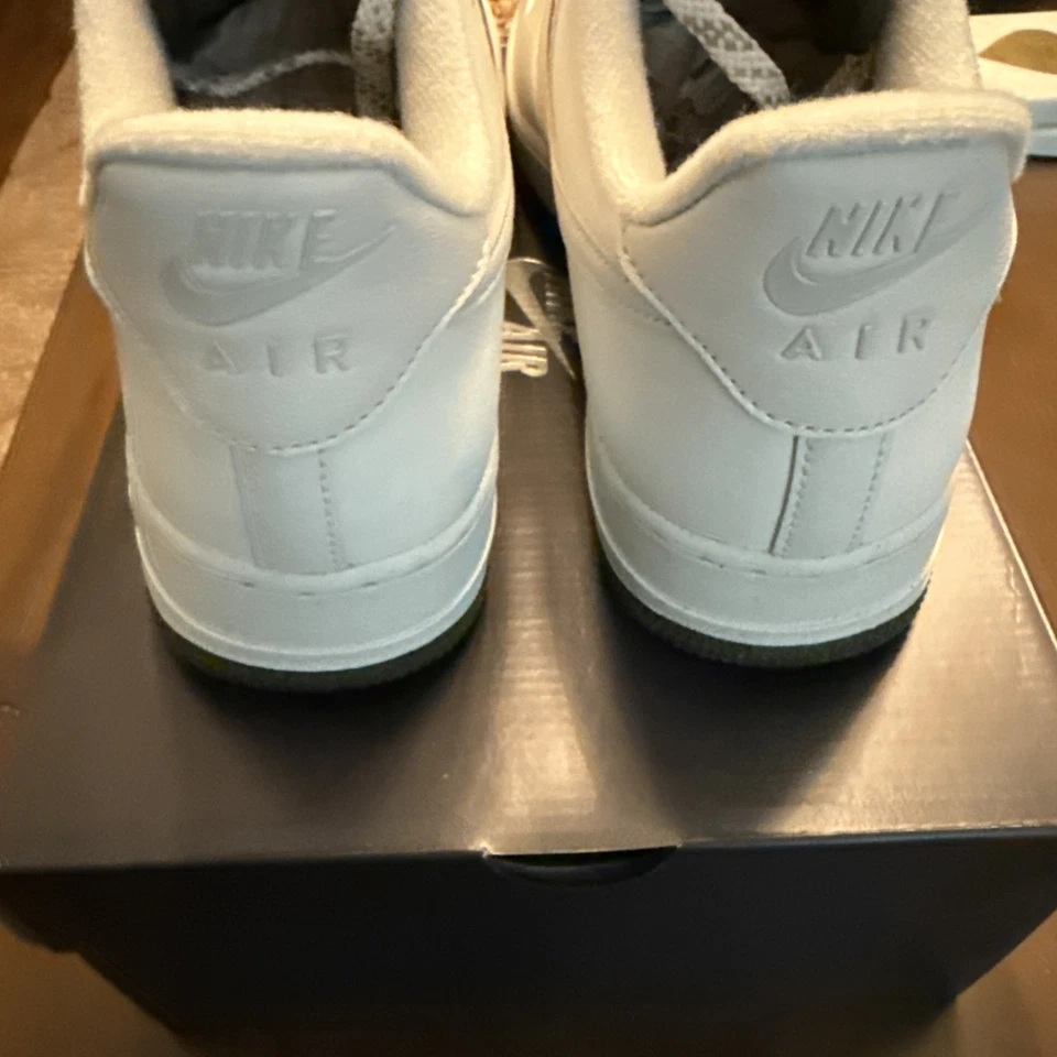 Nike Air Force 1 07 LV8 Low Men's Size 11.5 - FB8877-001 Winterized Phantom - Image 4 of 4