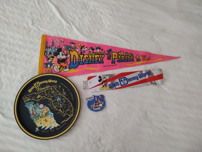 Vintage Lot of FOUR  Parks Souvenir Items
