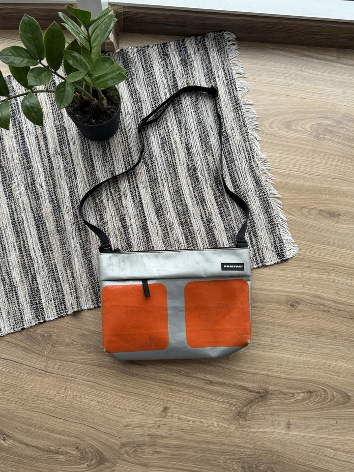 Freitag F553 shoulders PVC Messenger bag - Image 4 of 4