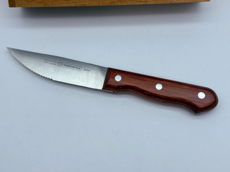 Juego de 8 cuchillos para carne TRAMONTINA Jumbo Porterhouse acero inoxidable Brasil 5" dentados Foto 4 de 4