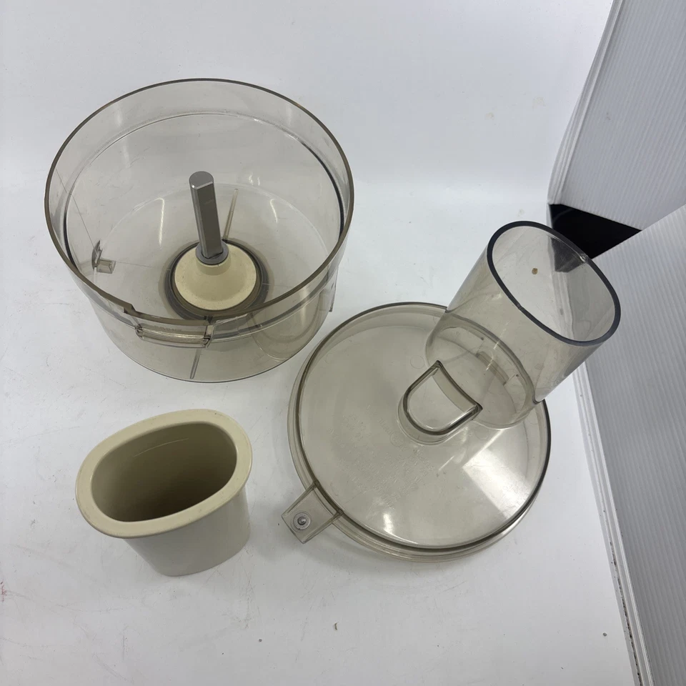 General Electric Food Processor Replacement Work Bowl Assembly With Lid & Pusher - Image 2 of 4