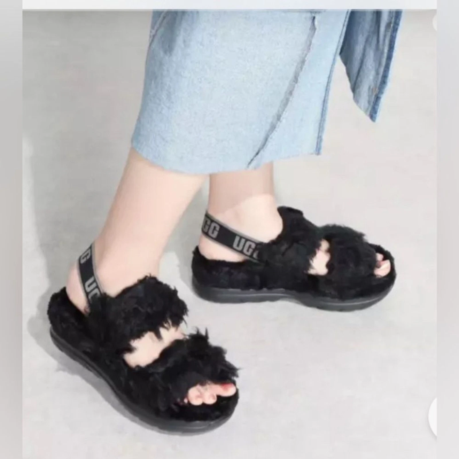 Sandalo scarpe da donna UGGS morbide nere pelose doppio cinturino nuove senza etichette taglia 9