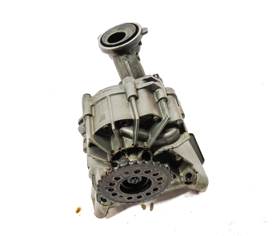 2013 BMW 750LI (F01) 4.4L (N63T) ENGINE OIL PUMP w/ PICKUP TUBE - Image 3 of 4