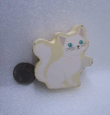 Ankyo Wooden White Cat 2" Figure