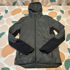 On Cloud Running Insulator Jacket Men’s Small Gray Packable Athleisure Outdoors