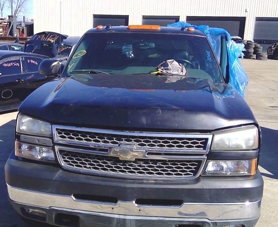 2005 06 07 Chevy Silverado 1500 Passenger RH Headlight Headlamp | Classic Style - Image 3 of 4