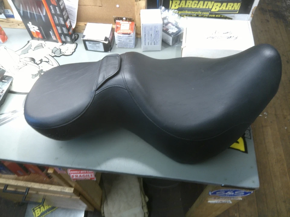 Harley-Davidson Bad Boy 1995 84-99 FXSTSB asiento original 1 pieza 2 arriba Foto 3 de 4