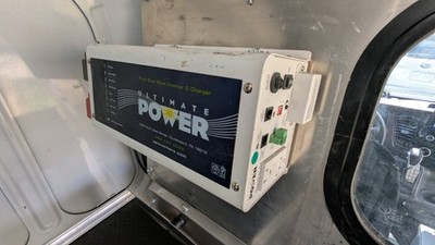 ULTIMATE POWER UP12/600LP PURE SINE INVERTER-CHARGER 600W
