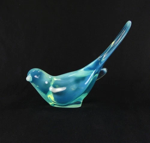 Fenton Glass Minted Cream Aqua Opalescent Bird of Happiness Made One Year 1986