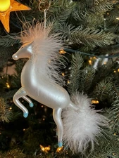 VTG Italy De Carlini  Blown Glass Pearl Wht Dancing Horse w Feather Mane & Tail