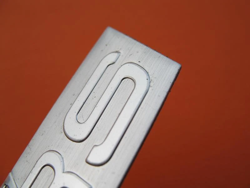 00 01 02 03 04 05 06 AUDI TT RS R S TAMPA TRASEIRA EMBLEMA LOGOTIPO EMBLEMA PLACA SÍMBOLO FABRICANTE DE EQUIPAMENTO ORIGINAL - Imagem 4 de 4