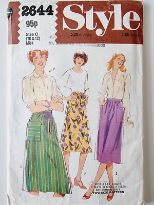 Style Vintage 70s Knee Length Skirt with Patch Pockets Pattern