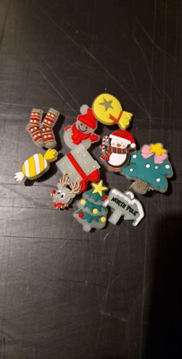 20 Stck. Leuchtet im Dunkeln Weihnachten Kroko Charm Produktbündel