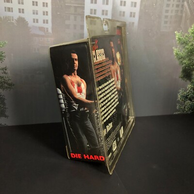 NECA - DIE HARD JOHN McCLANE ( CULT CLASSICS 3 ) 7
