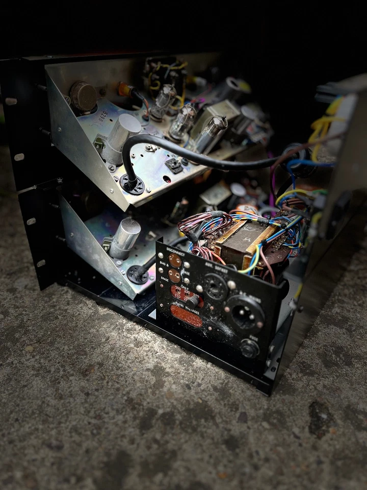 Dual Channel 1960s British Valve Tube Mic Preamp - Analogue Addicts - - Image 4 of 4