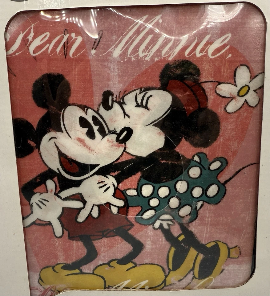 Disney Minnie Mouse iPad 2 Smart Cover Plus Protective Sleeve Included - Image 2 of 4