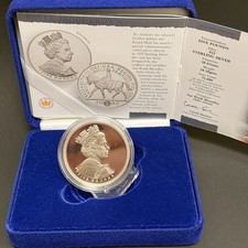 2002 Queen Elizabeth II