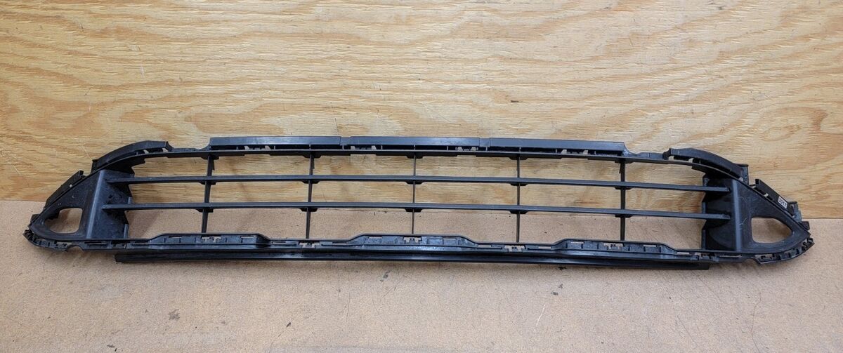 2021 - 2022 Nissan Rogue Front Bumper Lower Grille 62254 2021 - 2022 Nissan Rogue Front Bumper Lower Grille 62254