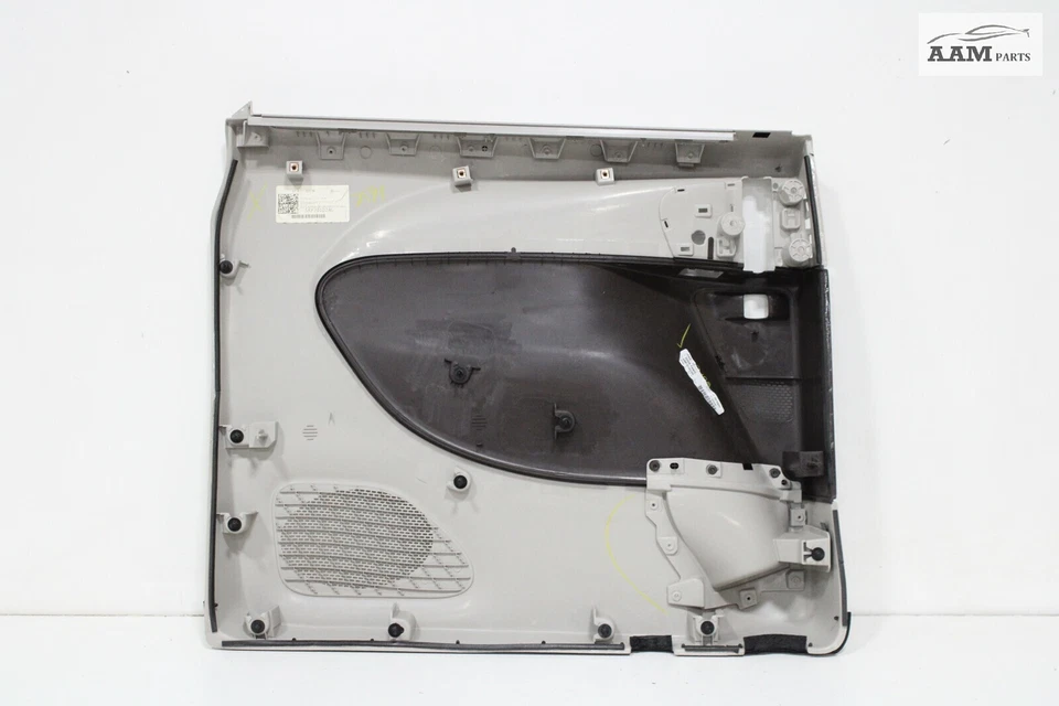 ОРИГИНАЛЬНАЯ НАКЛАДКА НА ЗАДНЮЮ ПРАВУЮ РАЗДВИЖНУЮ ДВЕРНУЮ ПАНЕЛЬ CHRYSLER PACIFICA 2017-2022 ГОДОВ ВЫПУСКА - Изображение 4 из 4