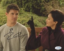 Robbie Amell Upload Autographed Signed 8x10 Photo ACOA