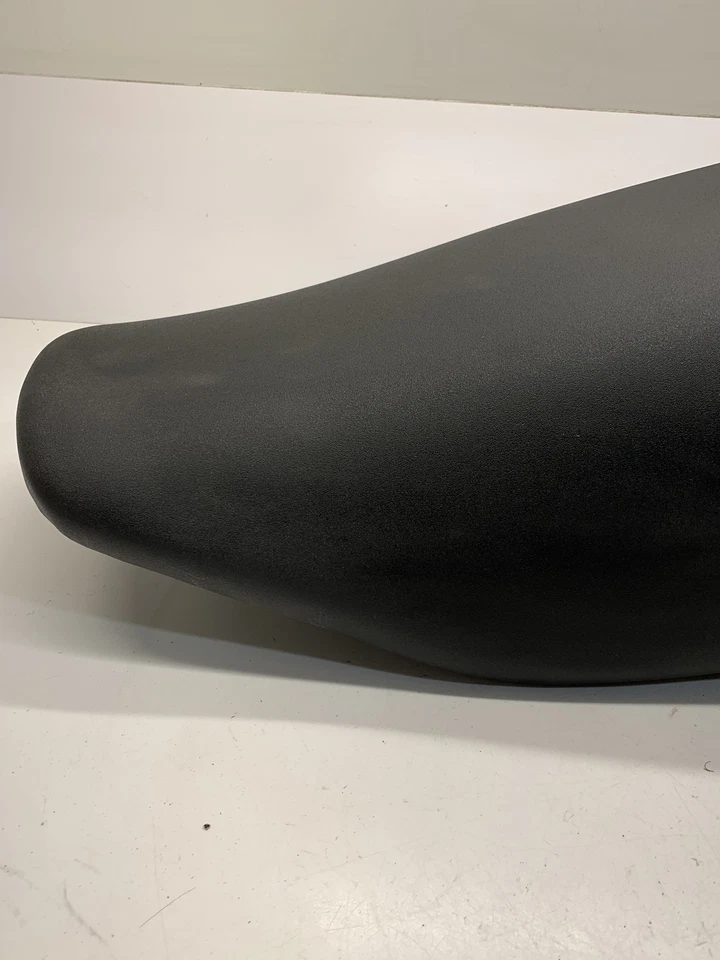 Seat Asm con 1015424-067 - Polaris IQ 600 2011 | Negro 56018 Foto 2 de 4