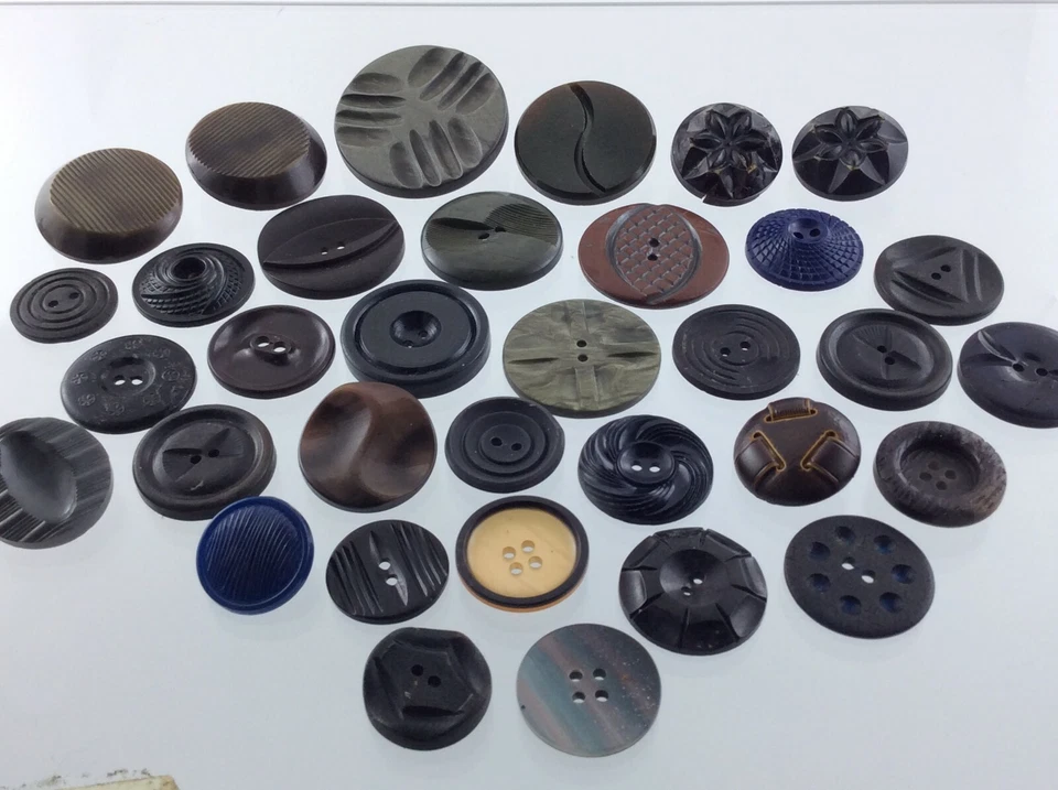 Vintage Molded Mixed Lot Plastic Garment Button Size 1.75in Lot of 34 742C - Image 2 of 4